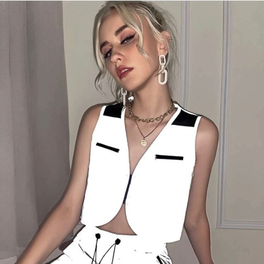 Nwt Reflective Fishnet Back Crop Jacket